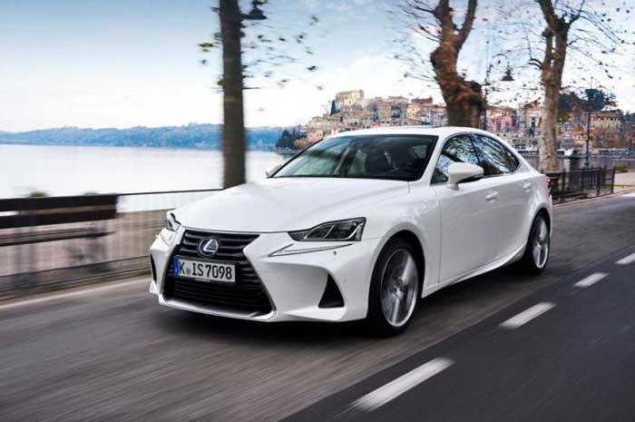 Lexus IS