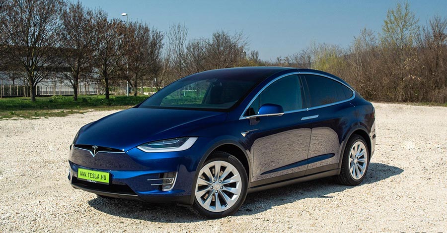 2020-as Tesla Model X elölről